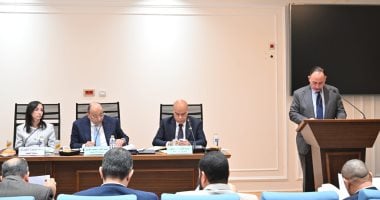 “محلية النواب” تناقش مشروعات سياحية ومشكلات تعطل الرفع المساحي وطرق بالبحيرة