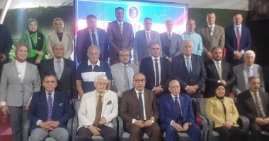 نقابة المهن الرياضية تطالب الاتحادات والأندية بالالتزام بالرخص التدريبية