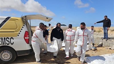 بالصور.. العثور على 17 جثة لمهاجرين غربي العاصمة الليبية