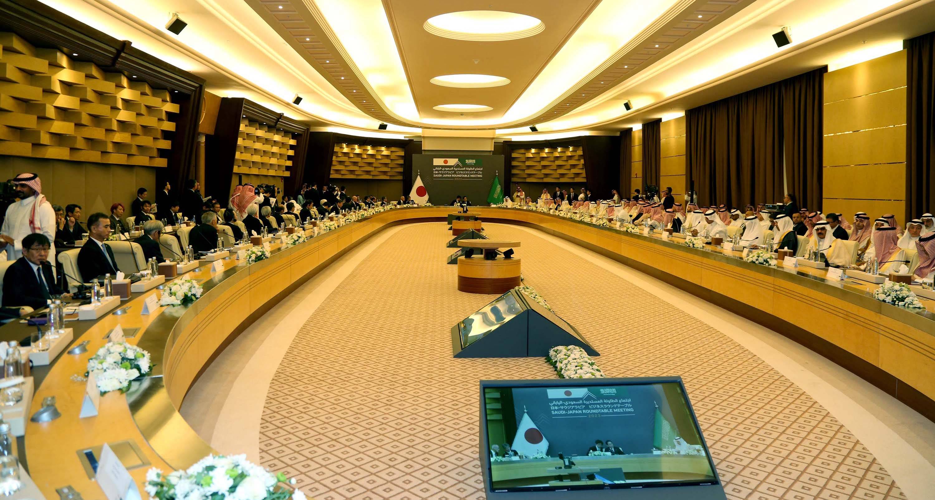 «مبادلة» و«مصدر» تبرمان اتفاقية لاستكشاف فرص مبادرات إزالة الكربون