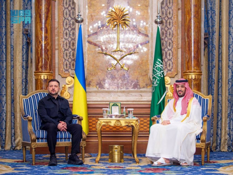 ولي العهد يلتقي رئيس أوكرانيا ويبحثان مجريات الأحداث الإقليمية والدولية