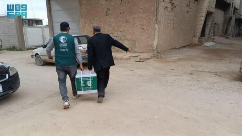 “سلمان للإغاثة” يوزّع 800 سلة غذائية في محافظة ريف دمشق بسوريا