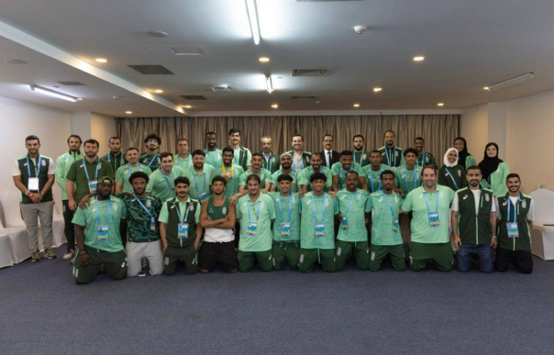 الأحوال الجوية تؤجل مواجهة أخضر القدم أمام الإمارات و الطائرة تتجاوز تيمور الشرقية