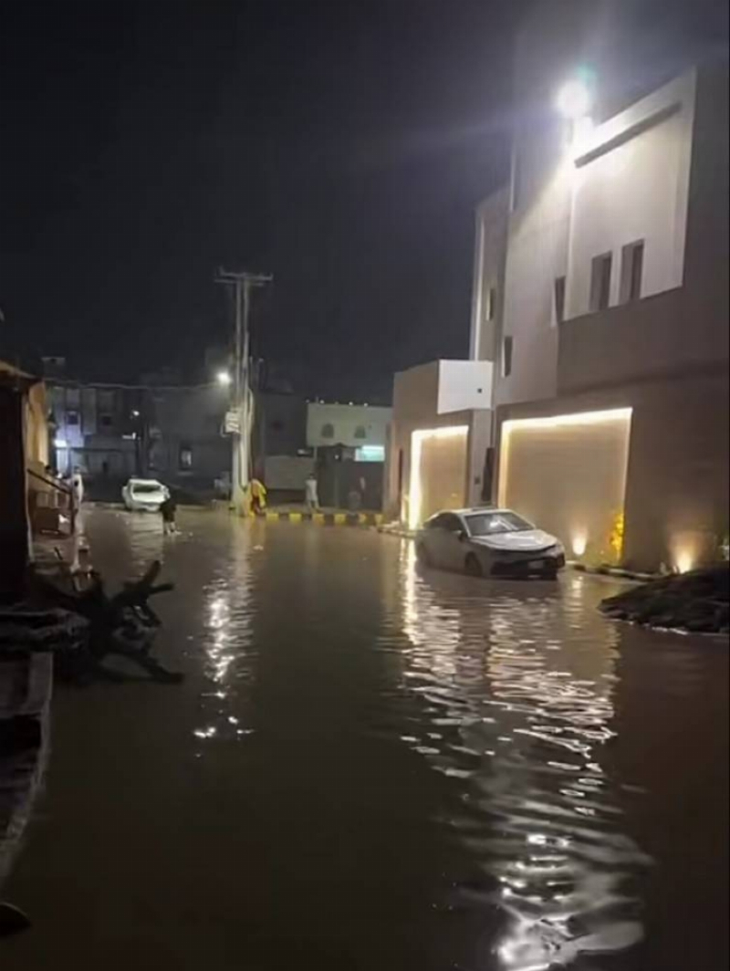 الخرمة تشهد أمطاراً شاملة وصاعقة رعدية تقتل وافد