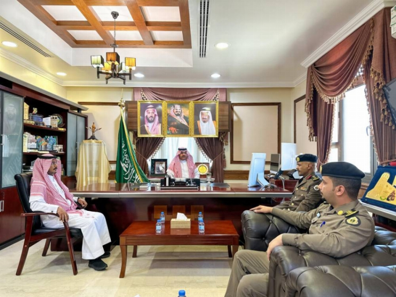 محافظ أملج يستقبل مدير الشرطة الجديد