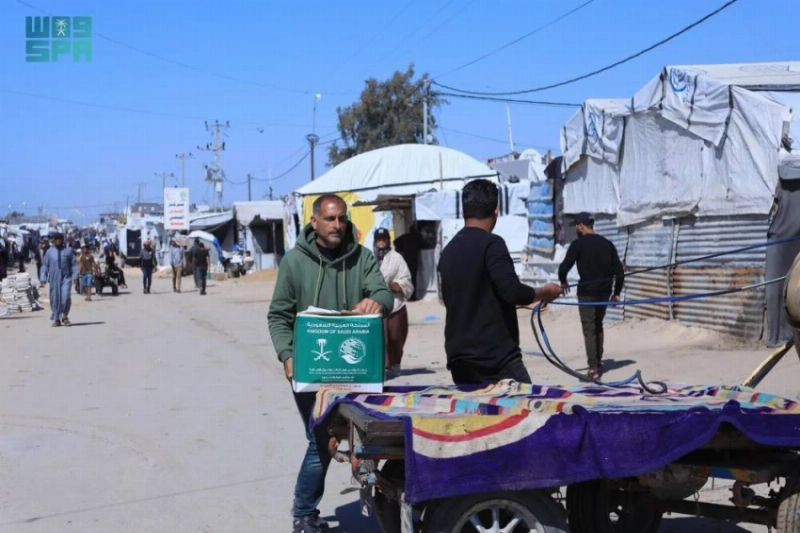 “سلمان للإغاثة” يوزّع (1,718) سلة غذائية في خان يونس