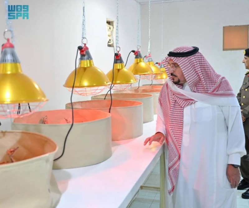 أمير القصيم يزور مشروع مركز الجريش لإنتاج الحبارى