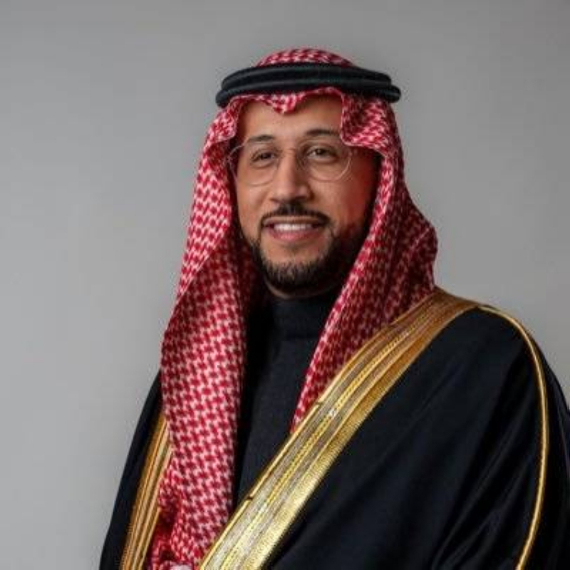 نائب أمير عسير يشهد تخريج أكثر من 5 آلاف متدربٍ ومتدربة من منشآت التدريب التقني والمهني بالمنطقة