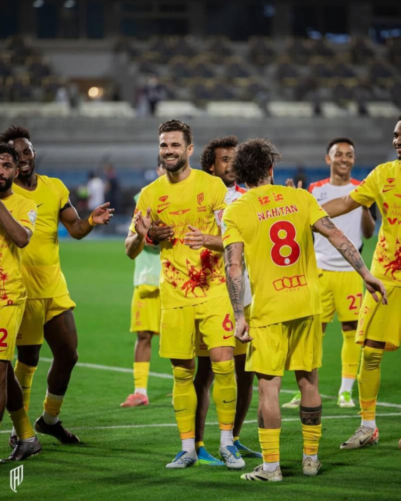 القادسية يكتسح الرياض برباعية نظيفة.. وجوليان يعزز صدارته لهدافي الدوري