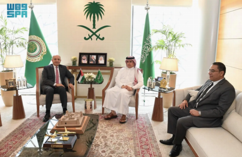 مندوب المملكة بالجامعة العربية والسفير الأردني يناقشان القضايا ذات الاهتمام المشترك