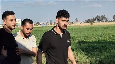 حب عمري راحت .. انهيار العريس لحظة وداع زوجته أمام المقابر بالشرقية