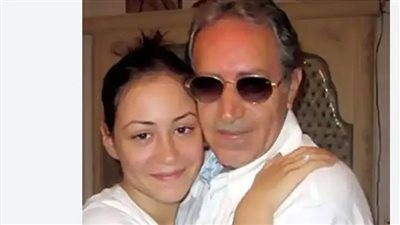 بشكر أمي أنها اتجوزته.. كيف تحدثت منة شلبي عن والدها قبل وفاته ؟