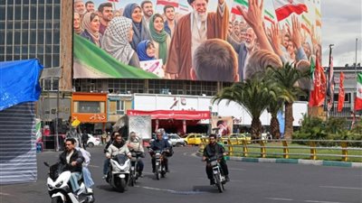 الكعكه الصفراء.. قصة اليورانيوم الذي كلف طهران جنرالاتها وملياراتها