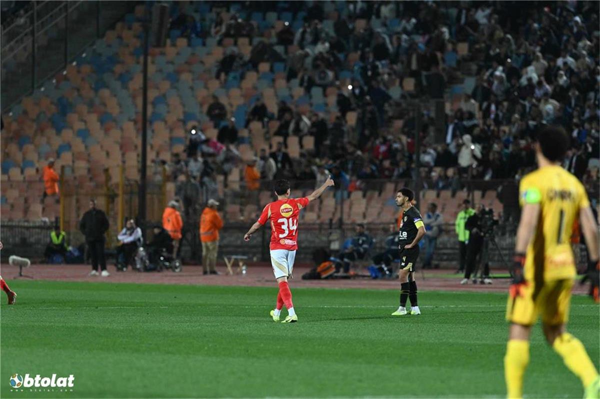 معلقين مباراة الأهلي والزمالك اليوم في الدوري المصري