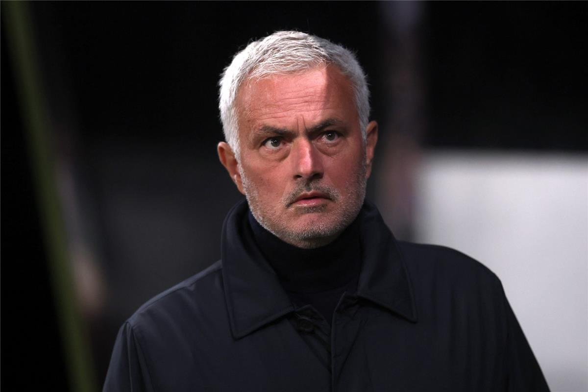 بنفيكا يحبط مساعي ريال مدريد بشأن خطف جوزيه مورينيو