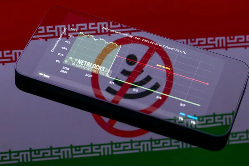انقطاع الإنترنت في إيران يدخل يومه الرابع والستين ويعزل البلاد عن الشبكات الدولية