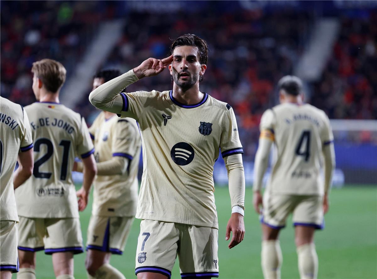 بعد الفوز على أوساسونا.. كم عدد النقاط التي يحتاجها برشلونة من أجل التتويج بلقب الدوري الإسباني؟