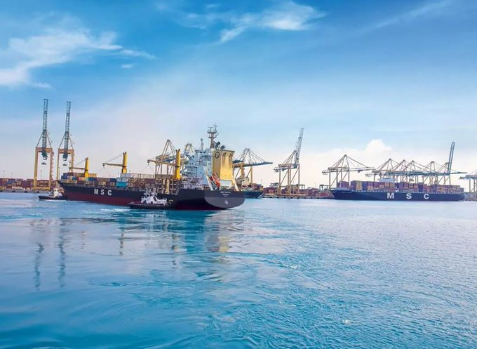 ربط ميناءي جدة ورابغ بوجهات عالمية عبر خدمة شحن جديدة — سبق