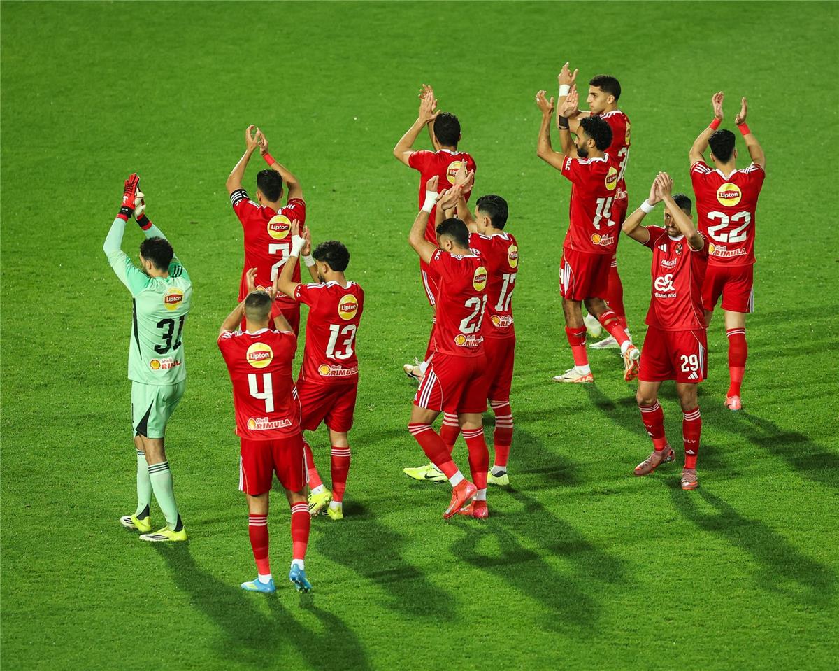 شوبير يشيد بلاعب الأهلي بعد مباراة القمة.. ويدافع عن مصطفى شوبير