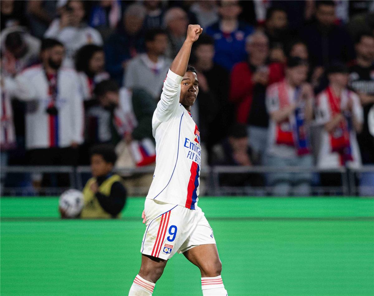 “سأفعل ما تأمرني به زوجتي”.. إندريك يعلق من جديد على مستقبله مع ريال مدريد