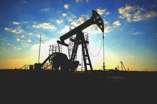 النفط يقفز 6% وبرنت يغلق عند 114.44 دولاراً للبرميل بعد توترات الشرق الأوسط — سبق