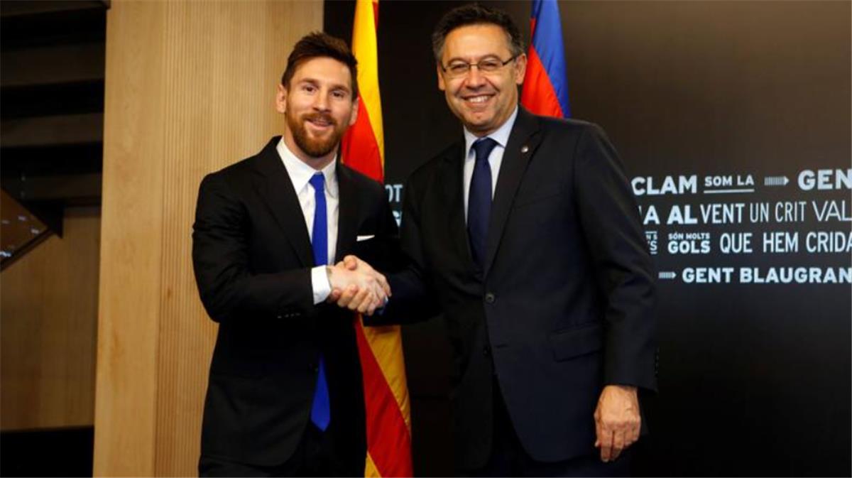 بارتوميو: تمسكت بتجديد عقد ميسي.. وناد حاول ضمه بـ 400 مليون يورو