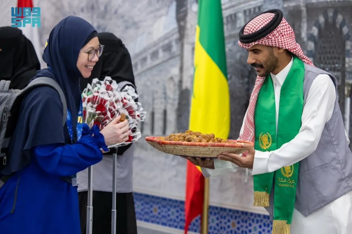 وصول أولى رحلات مستفيدي مبادرة طريق مكة من بروناي إلى مطار المدينة المنورة — سبق