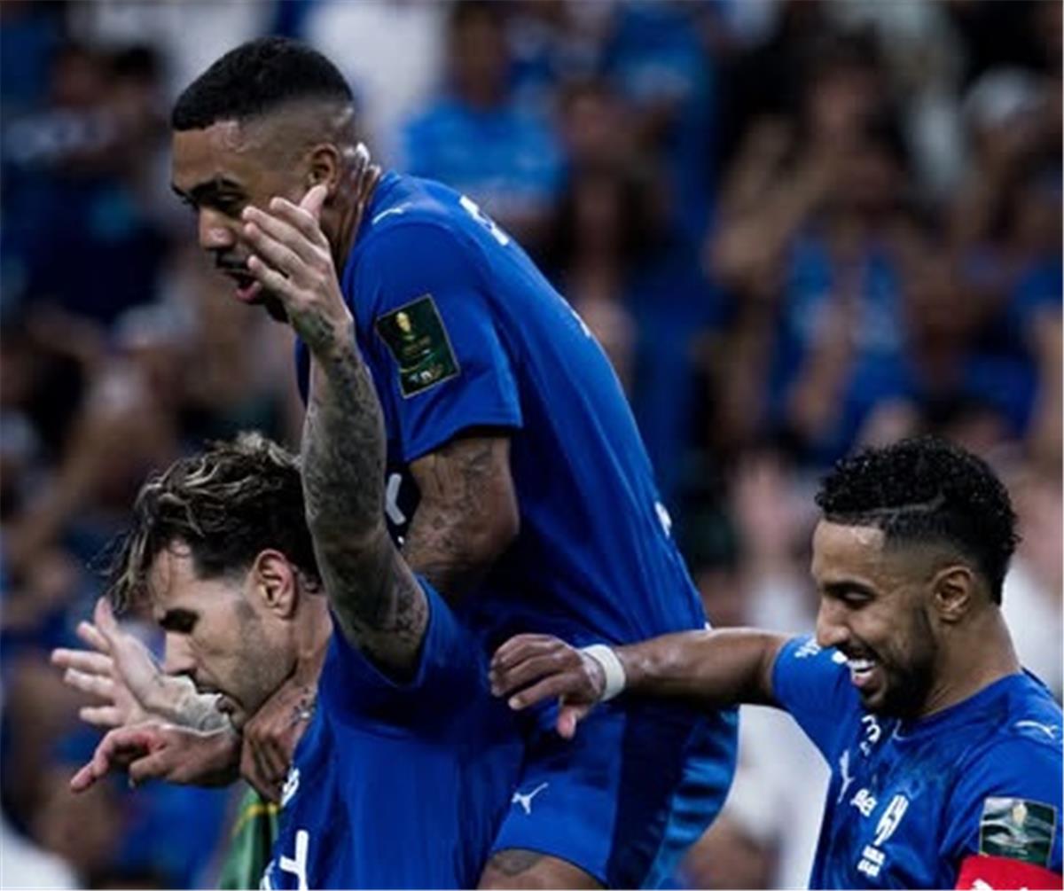 فيديو | الهلال يهزم الخلود بريمونتادا مثيرة ويتوج بطلًا لكأس الملك للمرة العاشرة في تاريخه