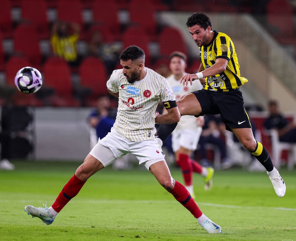 هدف حسام عوار في فوز الاتحاد على ضمك يتوج كالأجمل في الجولة 32 من دوري روشن