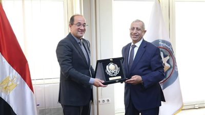 شراكة بين وزارة المالية والأكاديمية العربية لتأهيل كوادر بشرية تخدم المواطنين والمستثمرين بكفاءة