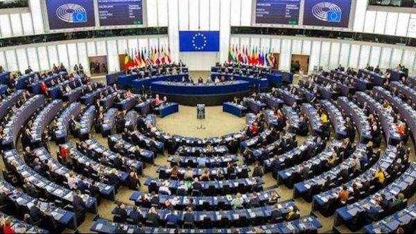 عضو برلمان أوروبي سابق: غياب الرفض الأمريكي لتحركات الصين في تايوان يشكل انتصارًا لبكين