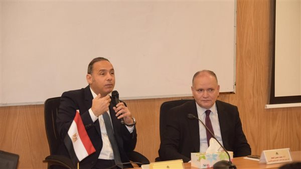 جامعة القاهرة الأهلية تستقبل رئيس هيئة الرقابة المالية لدعم الطلاب في سوق العمل