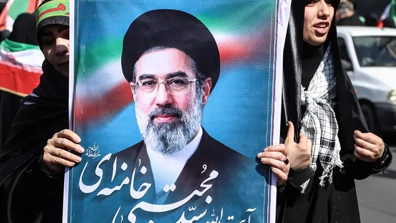 يثير الجدلتفاعل معتدل من القراء+5%إيران تكشف لأول مرة تفاصيل إصابة المرشد مجتبى خامنئي وتنفي تشوّه وجهه أو بتر أطرافه