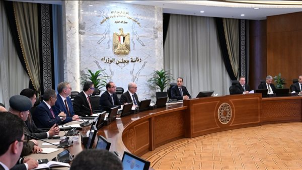 اجتماع لجنة إدارة الأزمات في ظل قرب انتهاء قرار العمل عن بُعد