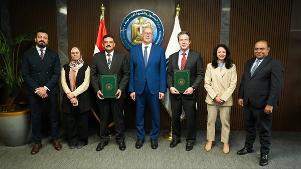 وزير البترول يشهد توقيع مذكرة تفاهم لدعم تطوير قطاع التعدين بين هيئة الثروة المعدنية والبنك الأوروبي