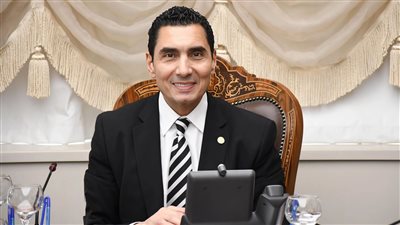 وزير الشباب والرياضة يجدد الثقة في قيادات الوزارة بقرارات جديدة