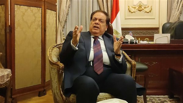 أبو العينين يخصص مكافأة مغرية للاعبي سيراميكا كليوباترا بعد الفوز على الزمالك
