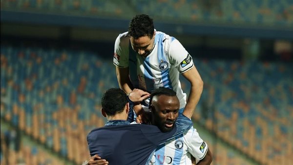 زلاكة يقود بيراميدز للتقدم أمام سموحة بهدف رائع