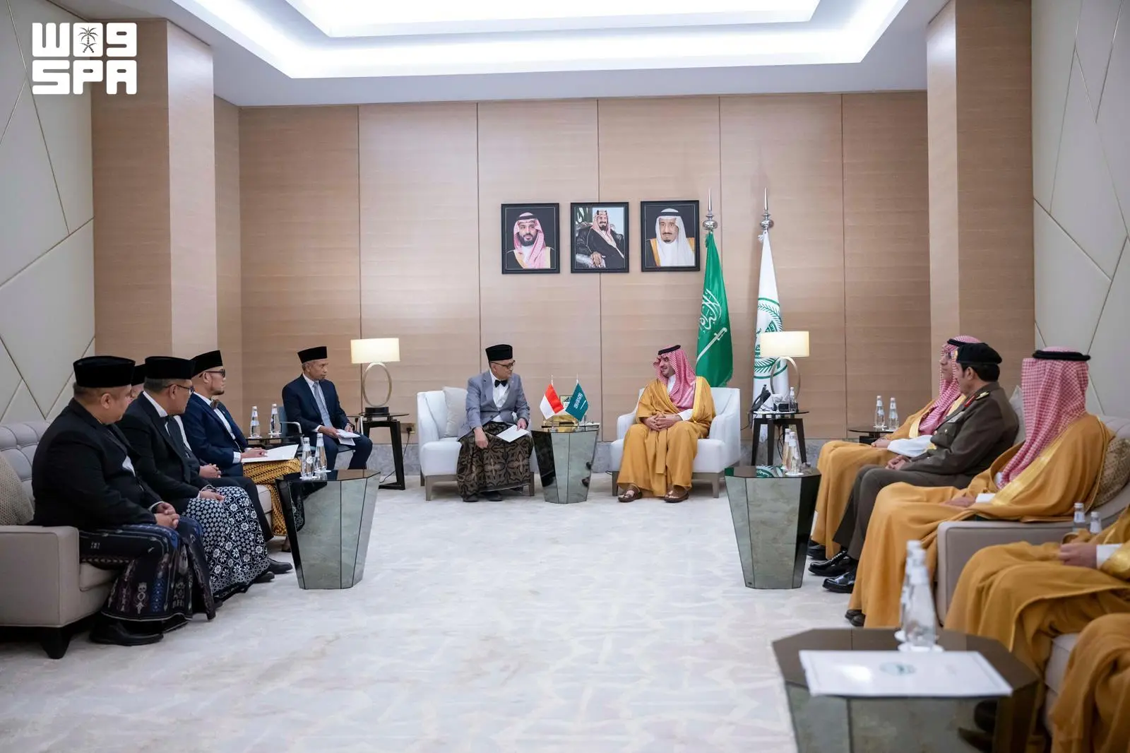 الأمير عبدالعزيز بن سعود يبحث مع وزير الحج الإندونيسي تعزيز التنسيق لخدمة الحجاج