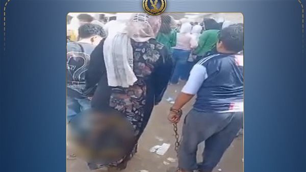 ضبط ربة منزل في شبرا الخيمة بسبب تقييد نجلها بسلسلة أثناء توجهه إلى المدرسة لمنع هروبه المتكرر