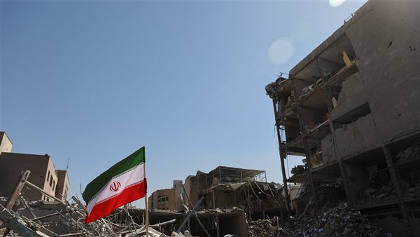 صراع بين الحكومة والأمن والقضاء.. من يحدد تشغيل الإنترنت الدولي في إيران؟