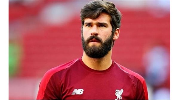 أليسون: محمد صلاح أحد أبرز نجوم تاريخ ليفربول