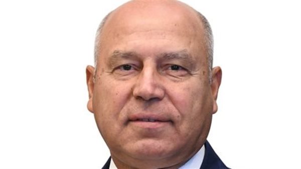 كامل الوزير: لأول مرة في مصر، تطبيق منظومة النقل الذكي والطرق آمنة بالكامل