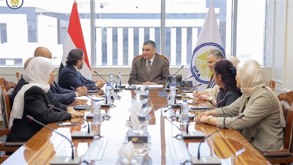 مصر تعزز توطين الصناعات الدوائية المتقدمة بالتعاون مع “أبوت”