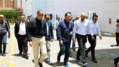 رئيس الوزراء يزور مصنع «إيفا فارما».. ويؤكد: الحكومة تعمل على دعم وتشجيع المشروعات الصناعية