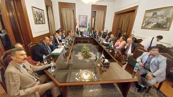 شريف حمودة يكشف عن خطة هيكلة مؤسسة “الوفد” الإعلامية في اجتماع بيت الخبرة