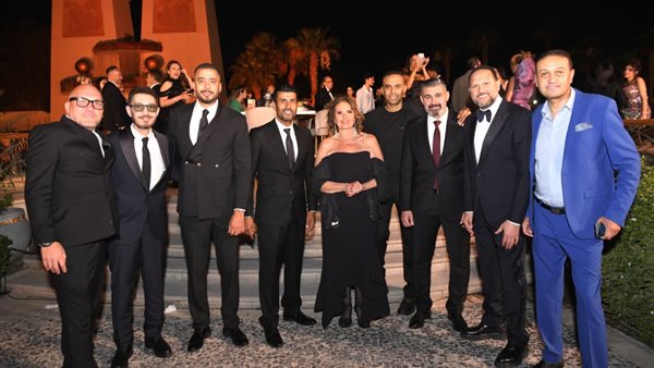نجوم الفن والإعلام يحتفون بزفاف نجل إدوارد “ماركو” في القاهرة الجديدة