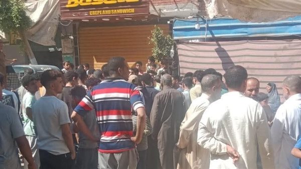 مصرع طفل إثر دهسه بواسطة لودر في قرية بالفيوم