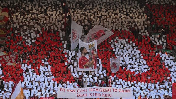 تيفو محمد صلاح يتألق في أنفيلد خلال مواجهة ليفربول وبرنتفورد