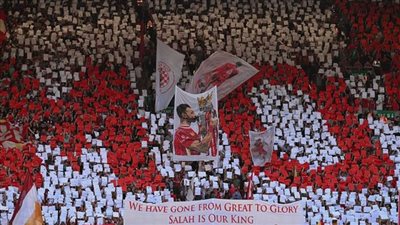 ليفربول ضد برينتفورد.. جماهير ليفربول تودع محمد صلاح بتيفو تاريخي في أنفيلد